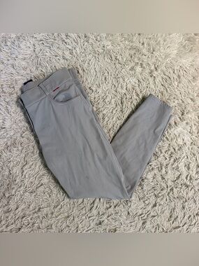 Women’s Size 32R Grey B Vertigo Knee Patch Horseback Riding Breeches